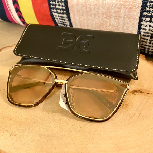 Sam Edelman Accessories - NWT Sam Edelman Tortoise Sunglasses